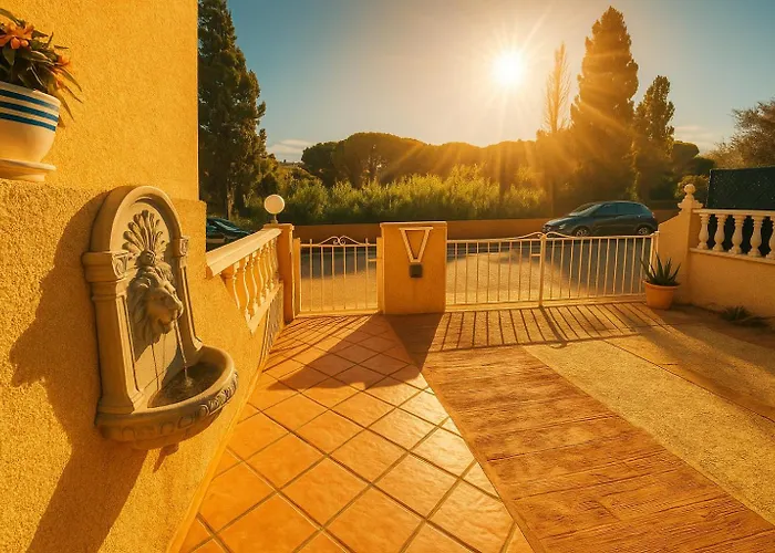 Casa Fuente Leon Holiday home